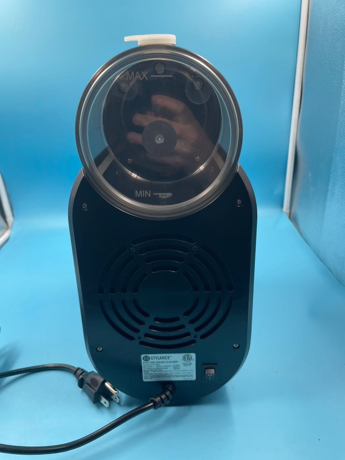 Maquina automatica de limpieza de cepillos para cabello.(USADO)