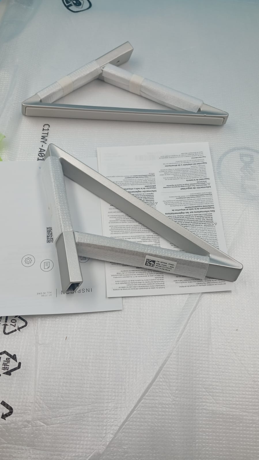 Dell Inspiron 7730, táctil, FHD de 27", Intel Core 7-150U, 32 GB DDR4.