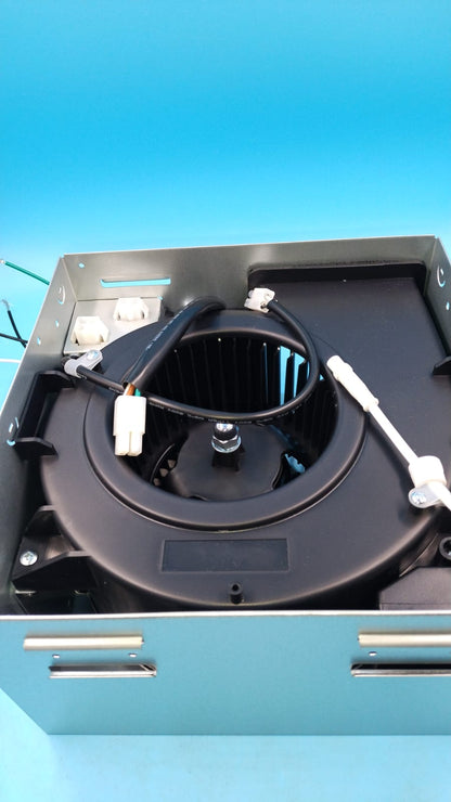 Extractor de baño Fitop con luz, 1100 lúmenes, para montaje en techo.