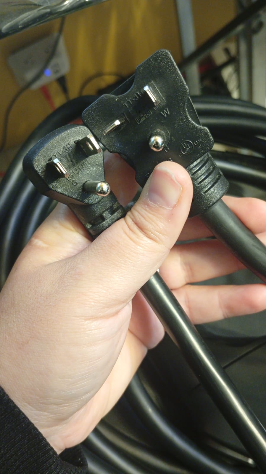 Cargador de auto portátil EV, nivel 1 y 2, 16 amp. 110/240V (USADO)