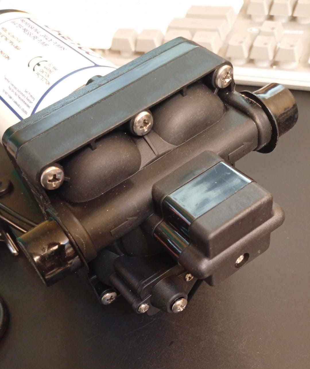 Bomba de presión de agua de 110 V, 5.5 GPM, 70 PSI, autocebante.