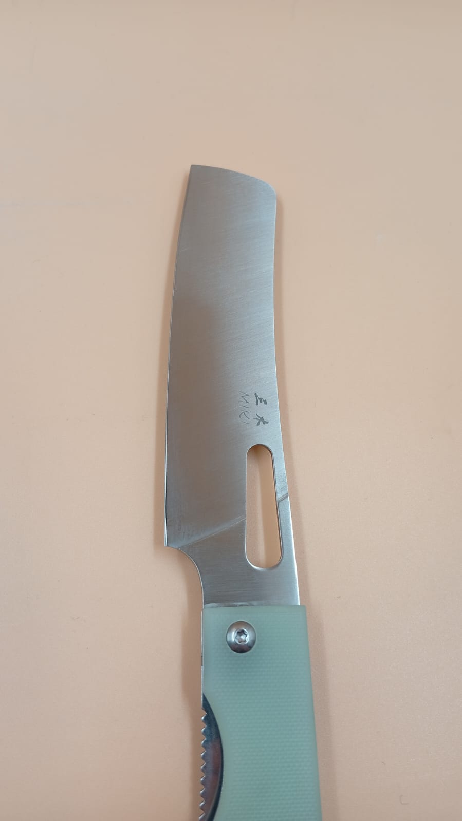 Miki Cuchillo de chef, plegable, ultra afilado, mango natural