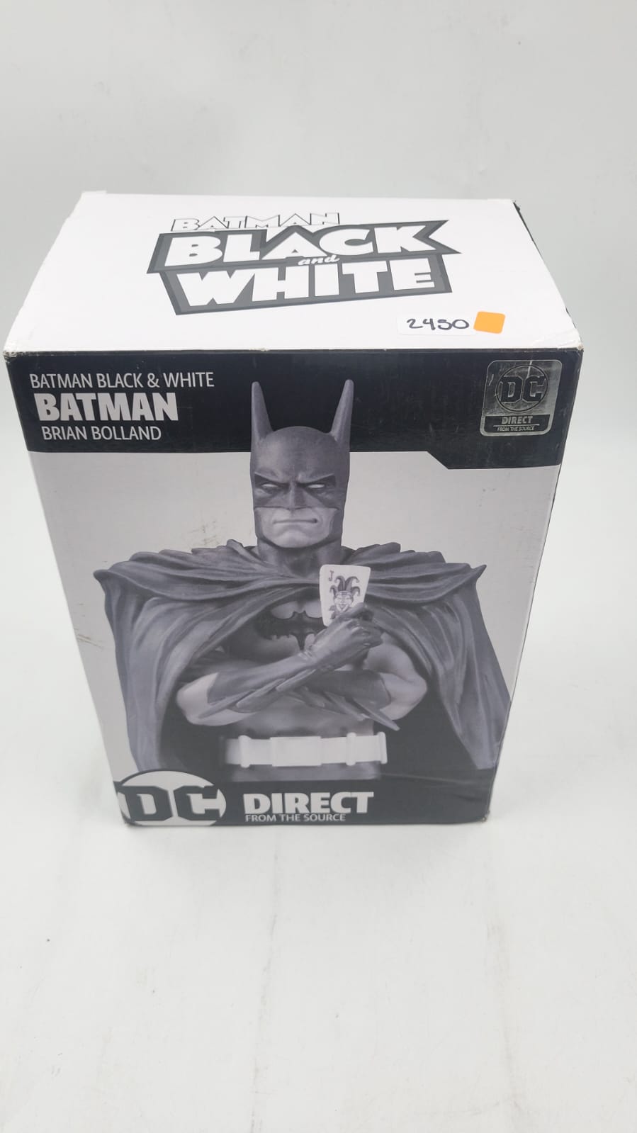McFarlane Toys DC Direct Batman Blanco y Negro (Resina)