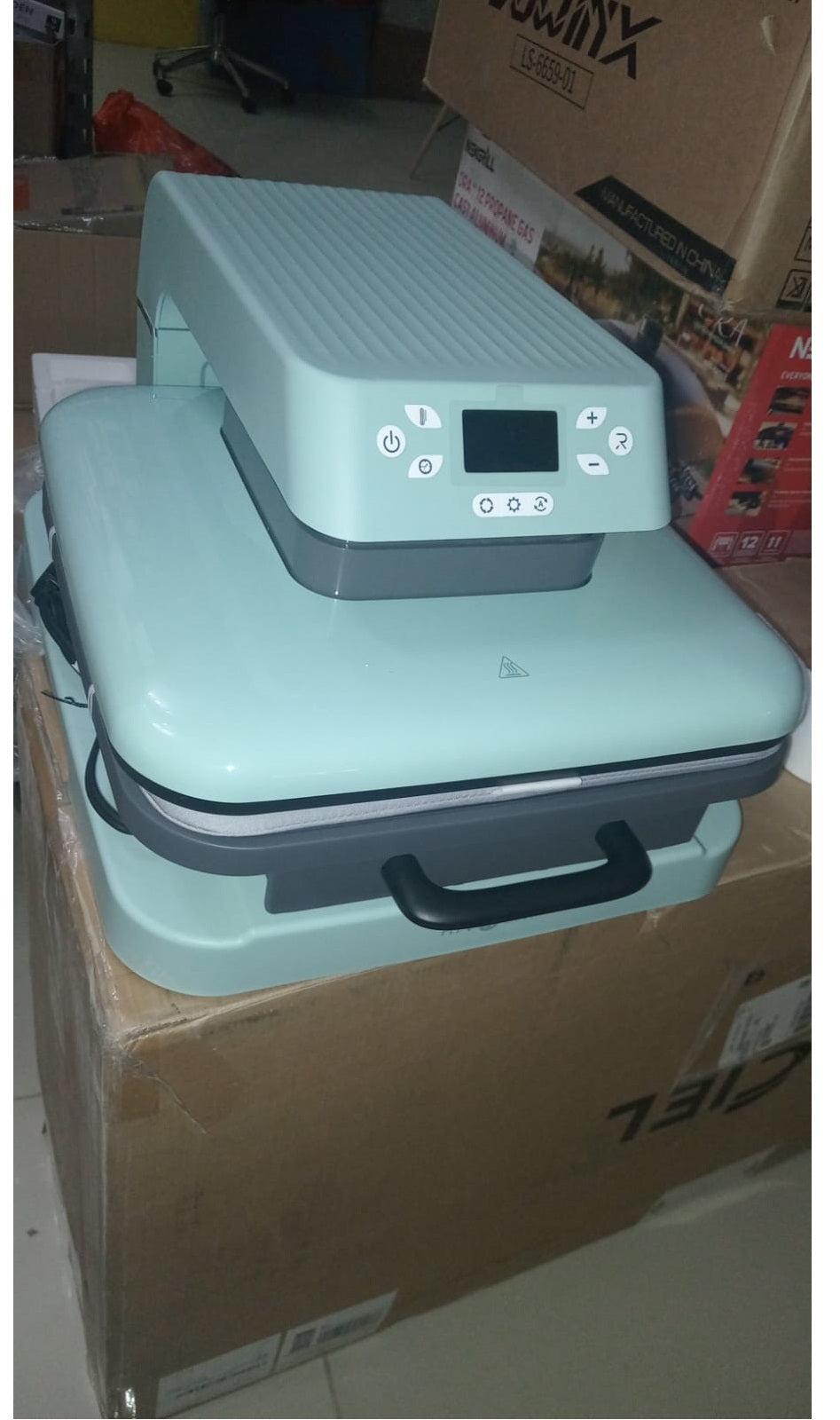 HTVRONT Máquina de prensa de calor automática para camisetas.