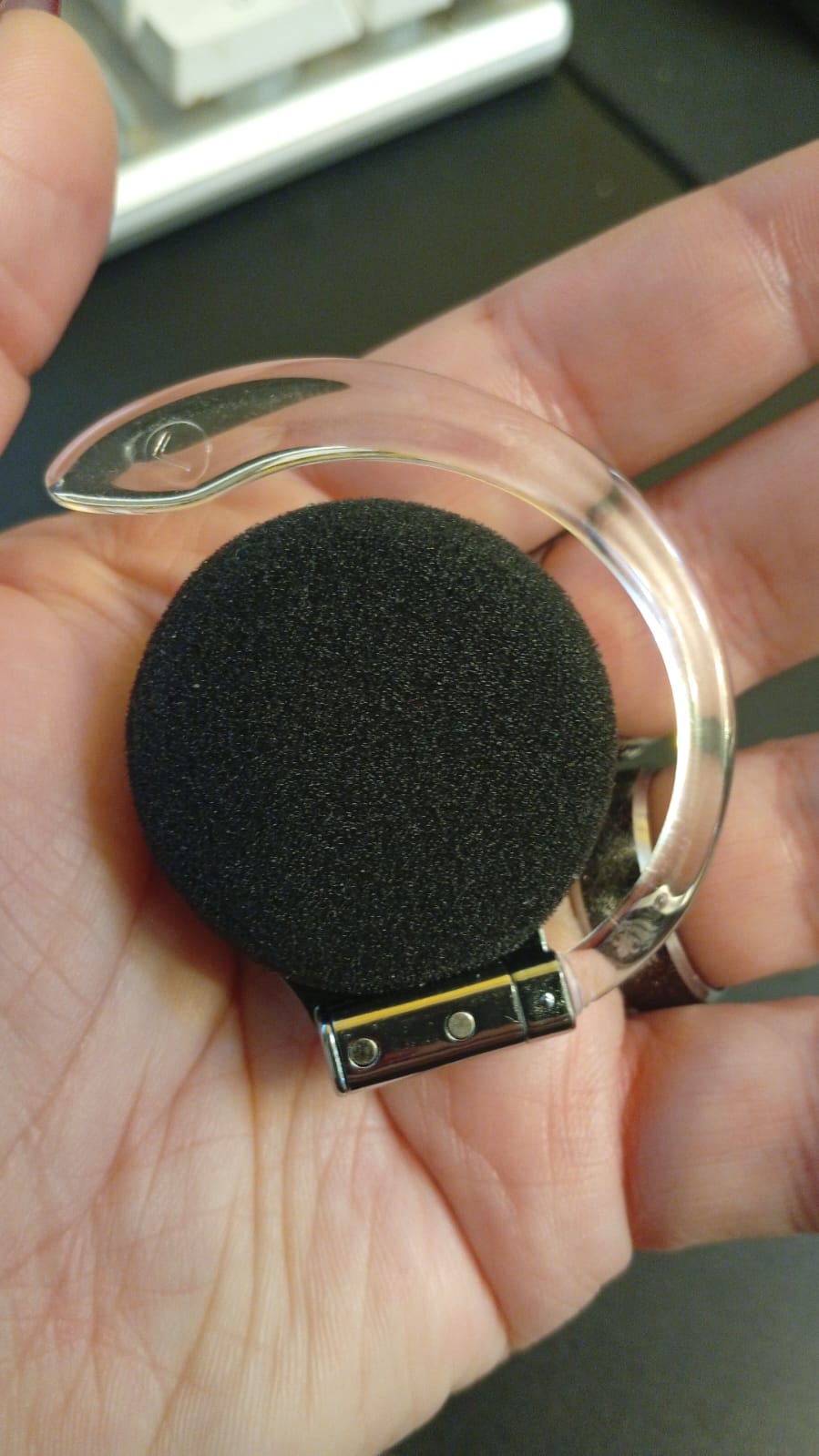 F2 Auriculares inalámbricos, Gancho para la Oreja, (USADOS).