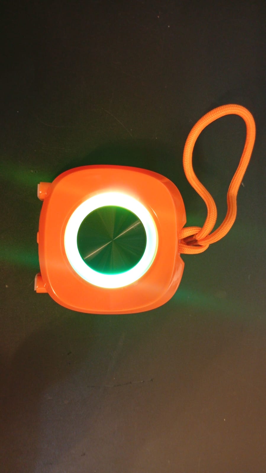 Altavoz portátil Bluetooth inalámbrico, IPX5, TWS, luces RGB.