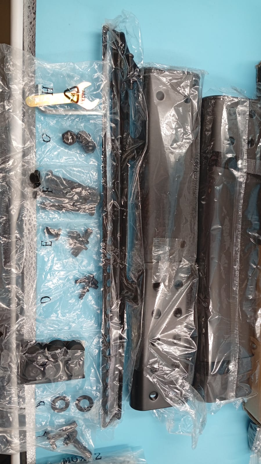 Soporte Universal Giratorio para TV de 32 a 70", Ajustable 4 Niveles.