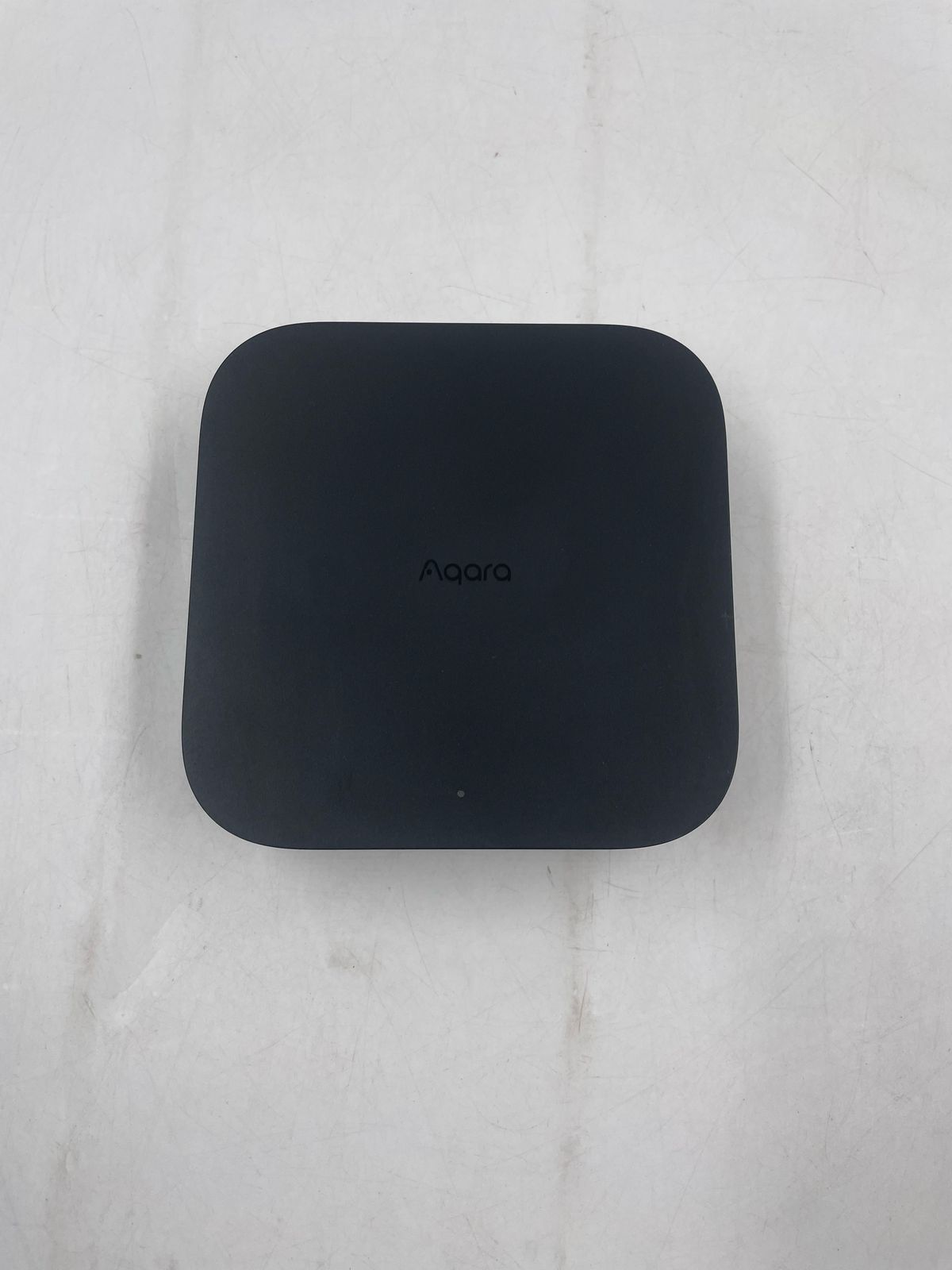 Aqara Smart Hub M3 para automatización del hogar.