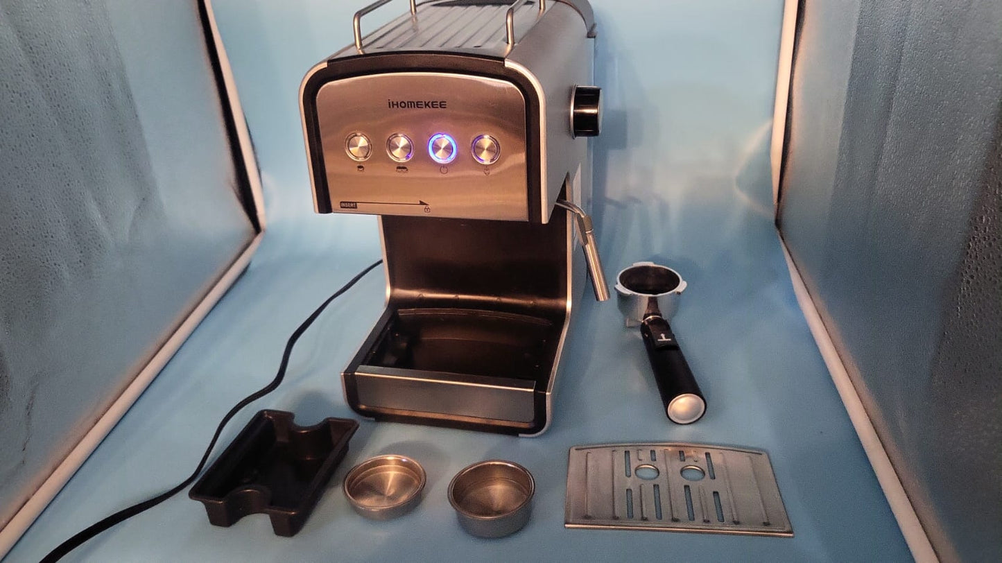 Cafetera EXPRESSO con Espumador de Leche IHOMEKEE USADO