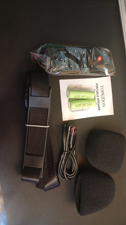 Máquina de karaoke, 2 micrófonos inalámbricos, entrada AUX.