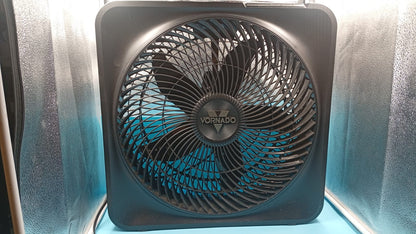 Ventilador Vornado 810, Soporte Plegable, 5 Velocidades (USADO)