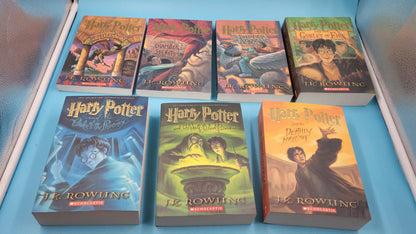 Harry Potter Libros The Complete Series (Volumes 1-7) Ingles USADO