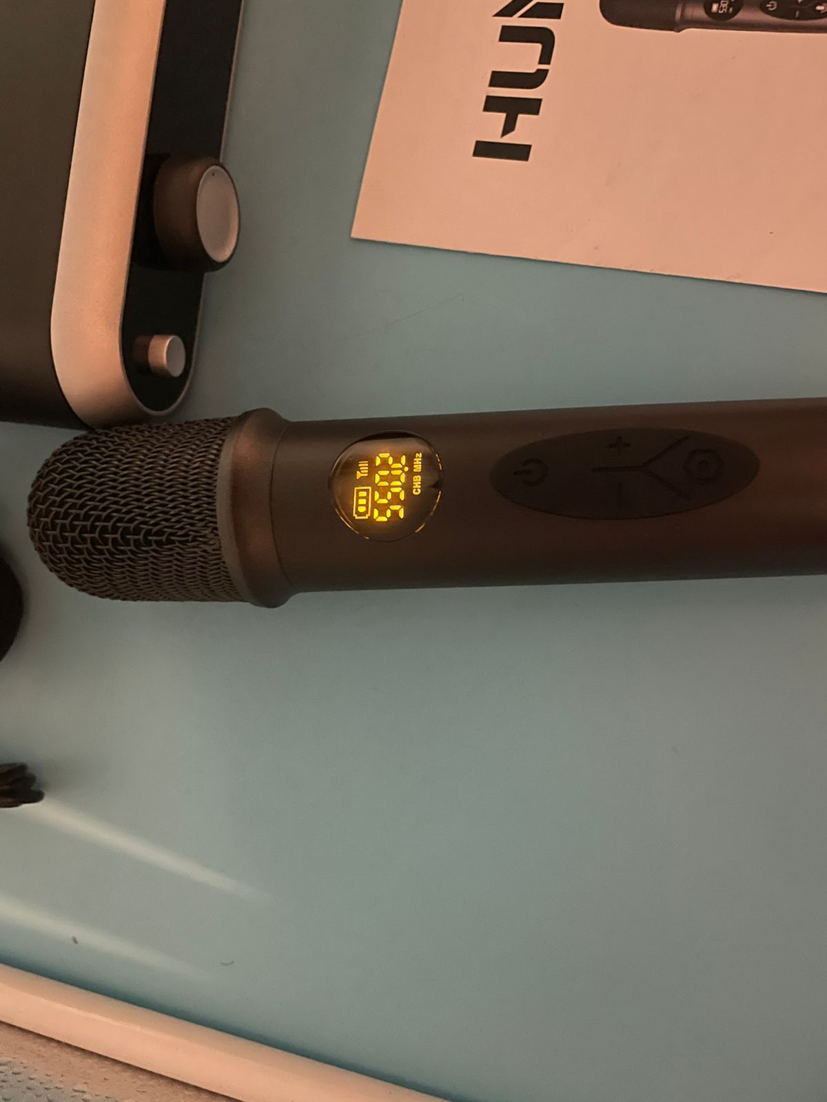 Sistema de micrófono inalámbrico máquina de karaoke.