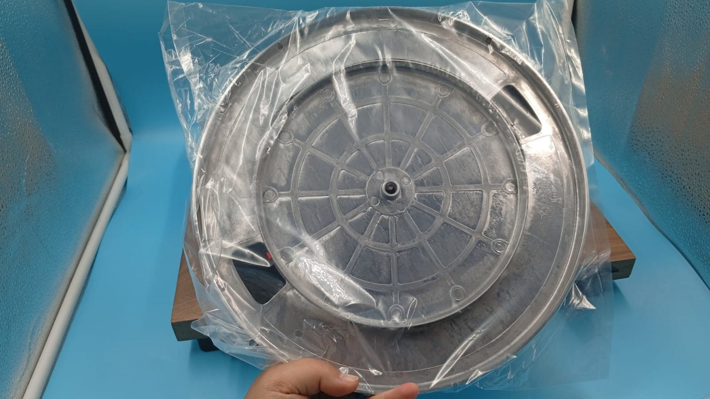 Reproductor de discos, transmisión por correa, 33-45 rpm.