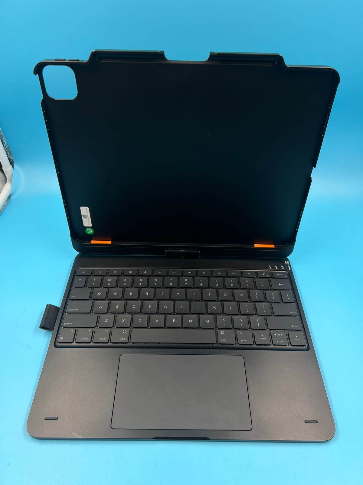 Funda Con Teclado Typecase iPad Pro 12.9 2022 Negro (USADO)