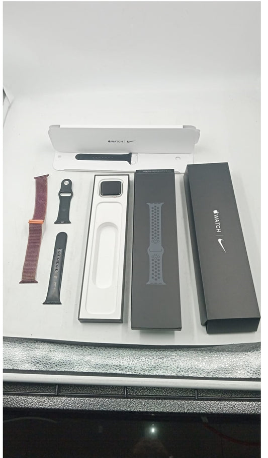 Apple Watch Nike+ Serie 3, 42mm, Caja aluminio gris, GPS(USADO)