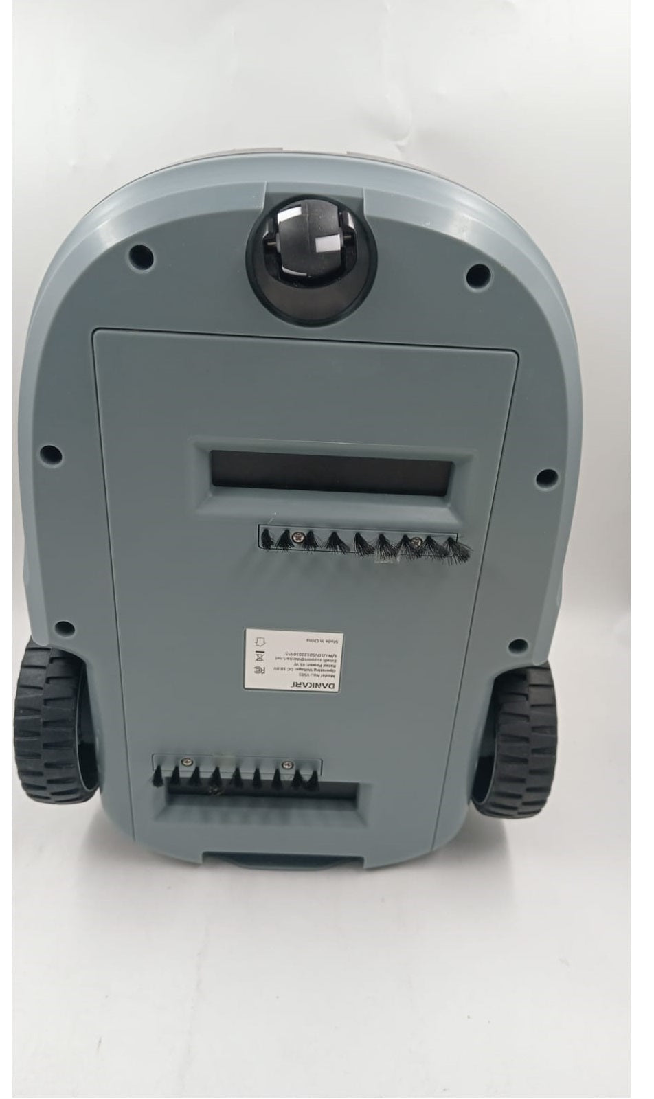 Aspiradora inalámbrica para limpeza de piscinas planas.(USADA)