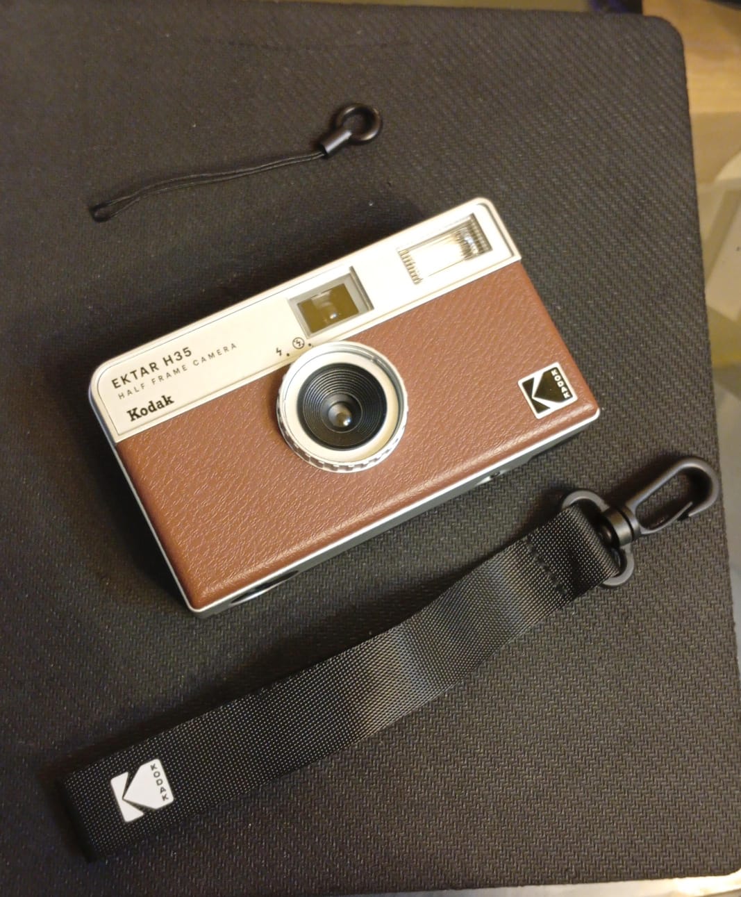 KODAK Cámara de película Ektar H35, Enfoque automático.