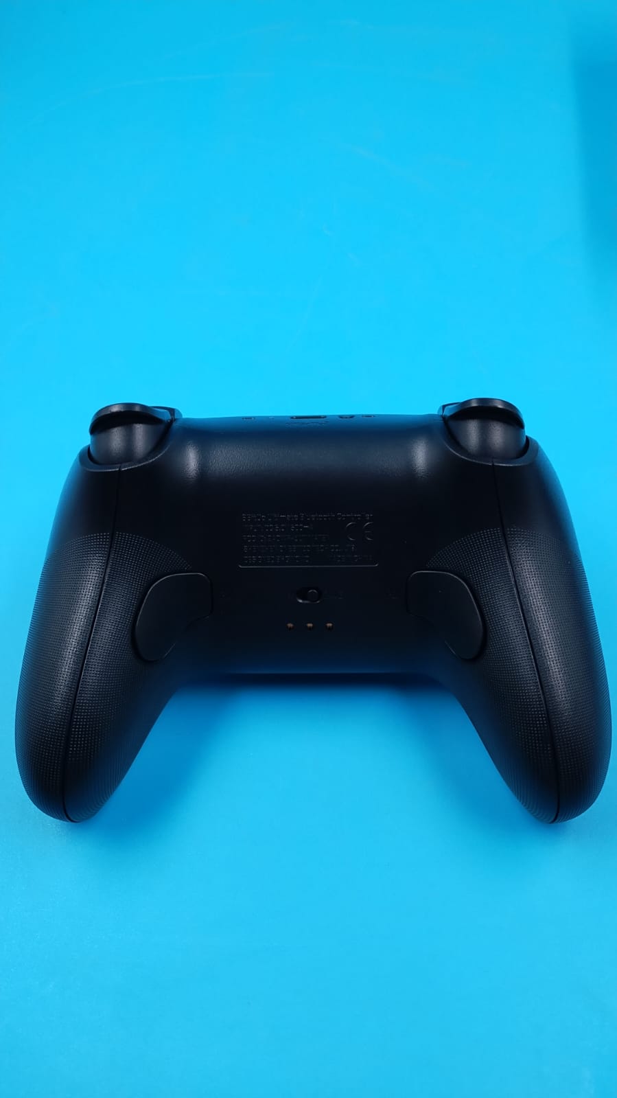 Mando Bluetooth 8Bitdo Ultimate con base de carga