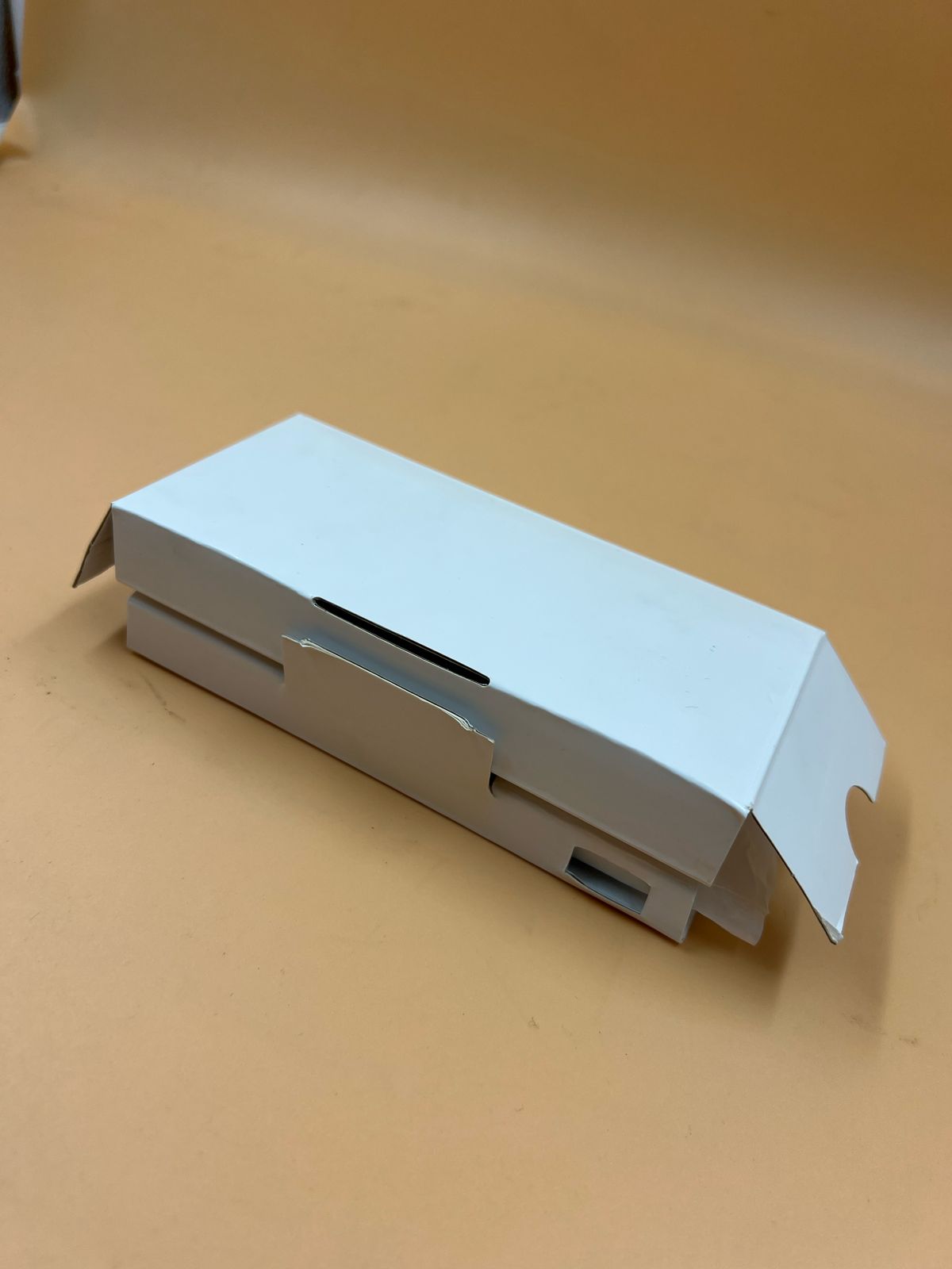 Cargador portátil color blanco intenso (USADO)