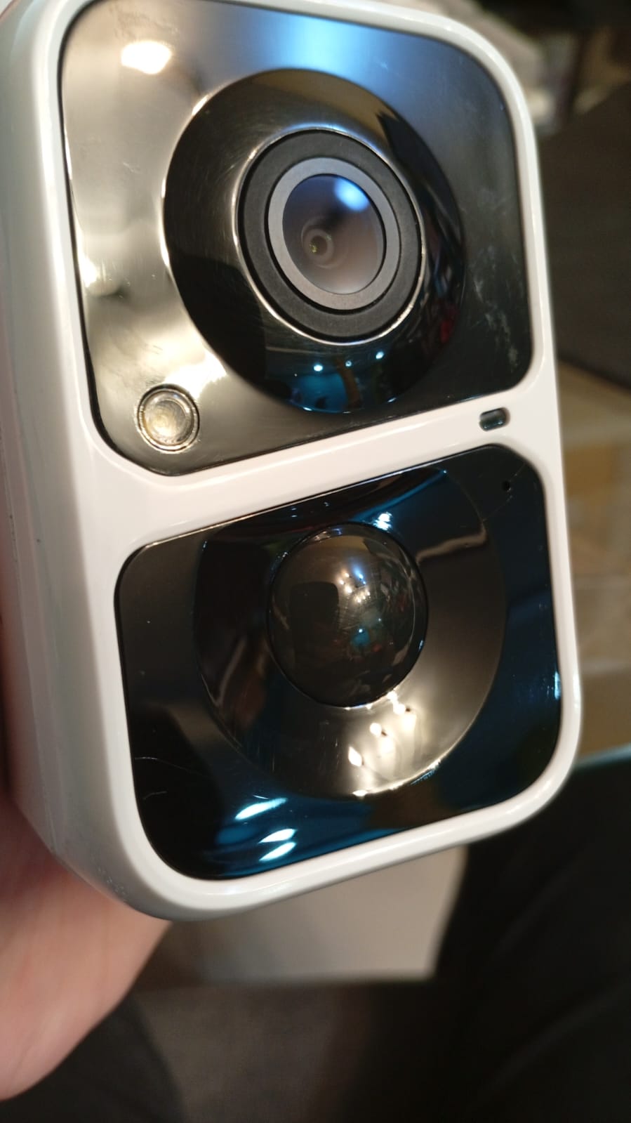 Cámara de seguridad inalámbrica WiFi, Recargable.(DETALLE)