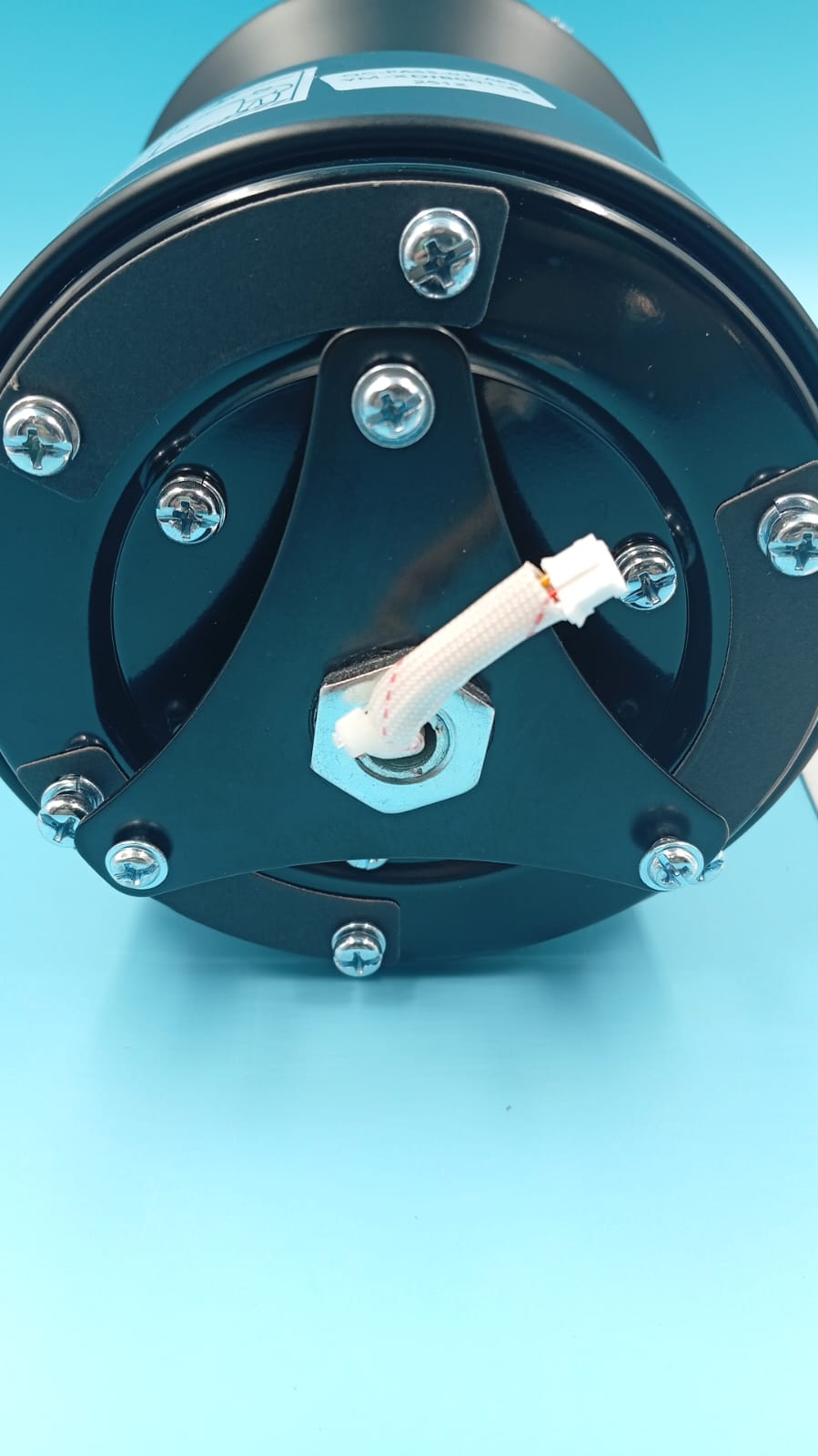 Ventilador de techo, empotrable, 42", control remoto, luz regulable.