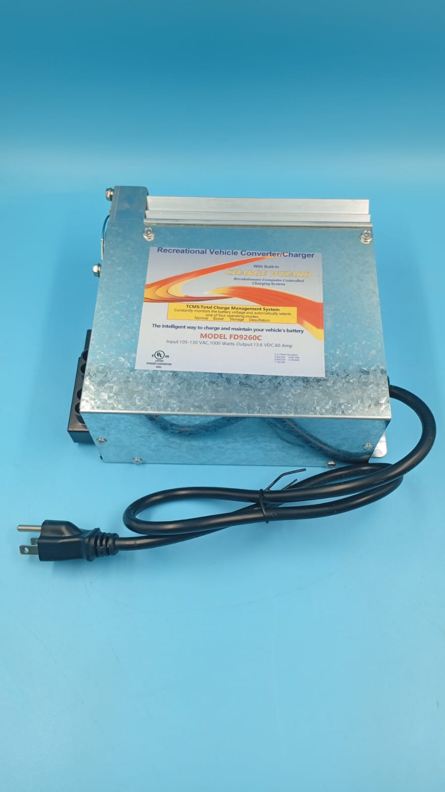 Convertidor de potencia RV de 12 V y 60 amp, Inteli-Power 9200.