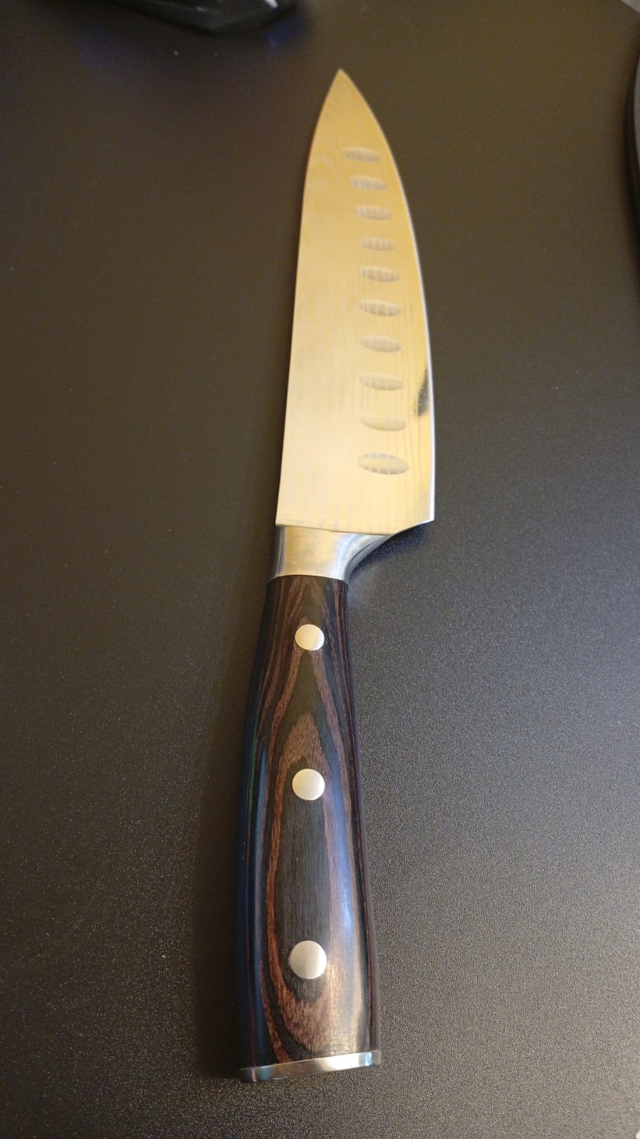 Cuchillo de cocina de acero inoxidable, patron Damasco.