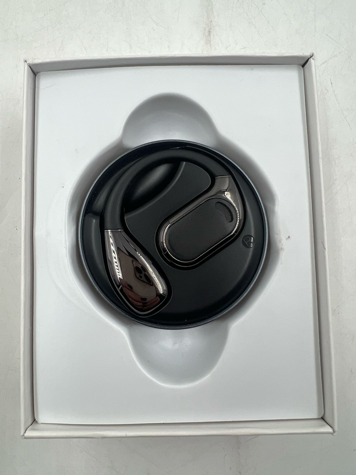 Auriculares inalámbricos M76 deportivos estuche carga (USADO)