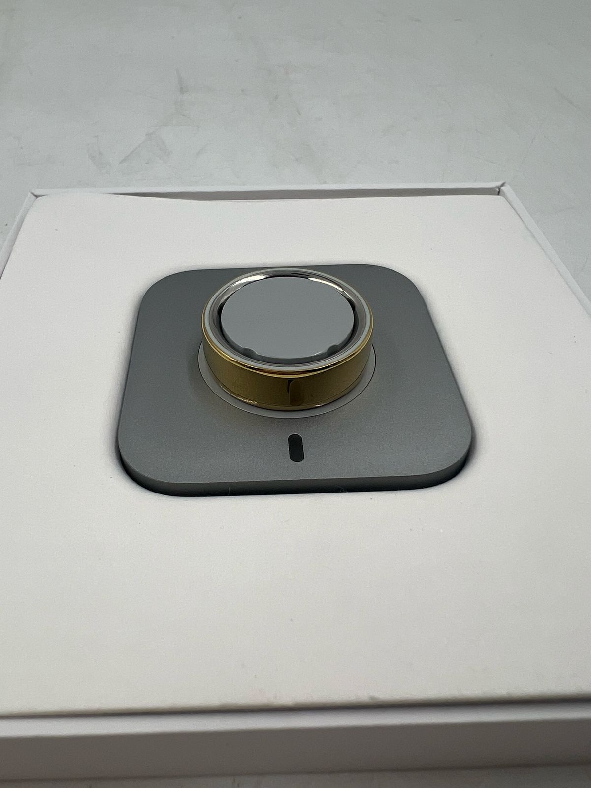 Oura Ring 4 - Dorado Talla 11 Anillo inteligente (USADO)