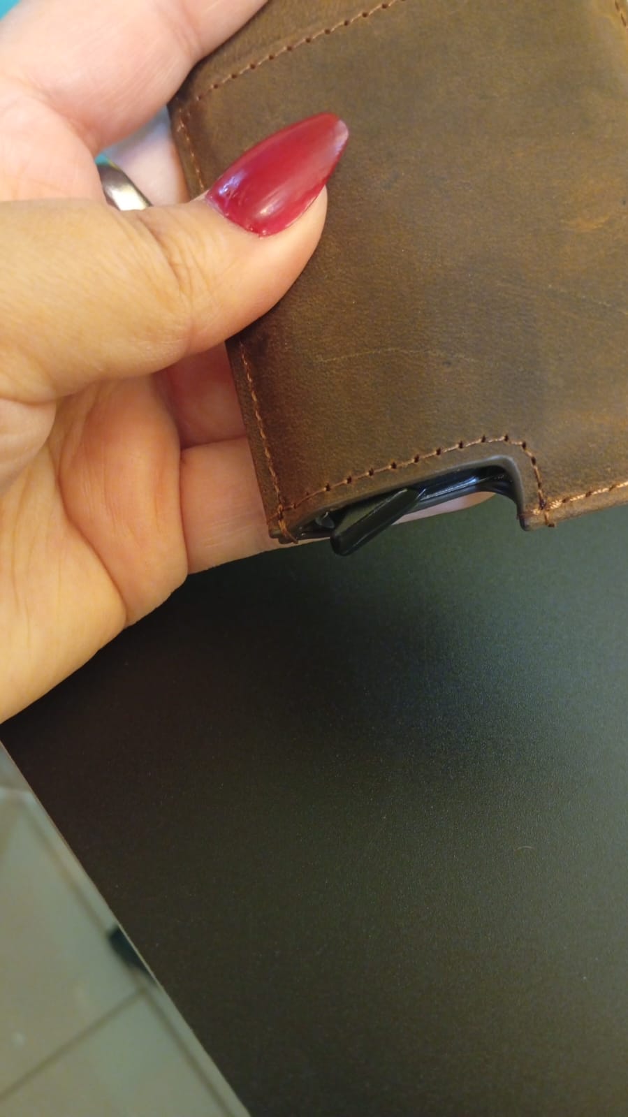 Cartera de aluminio con bloqueo RFID, Con Clip para Dinero.(USADO)