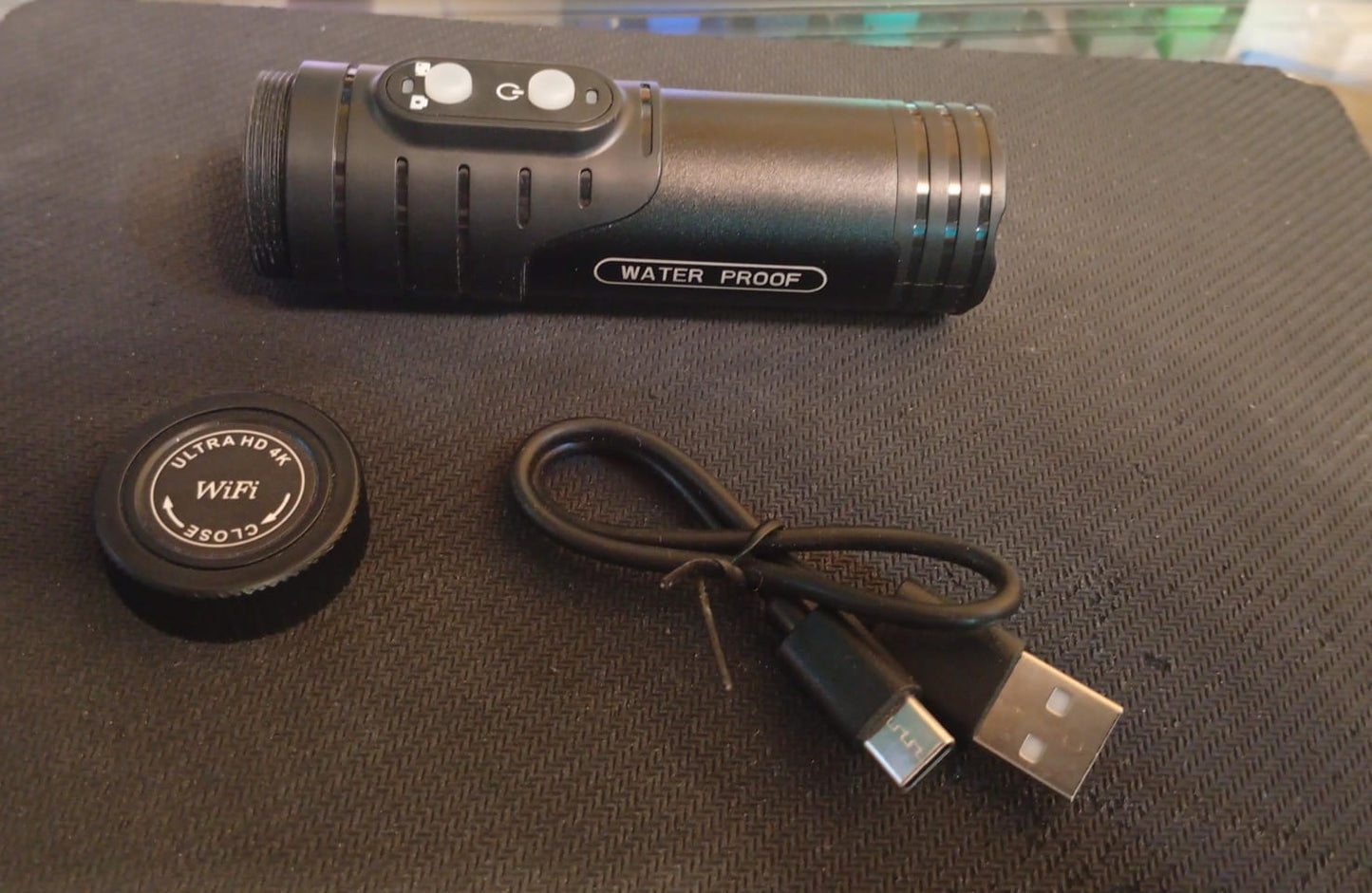 Cámara de Acción Deportiva HD 1080P, WiFi, (USADO).