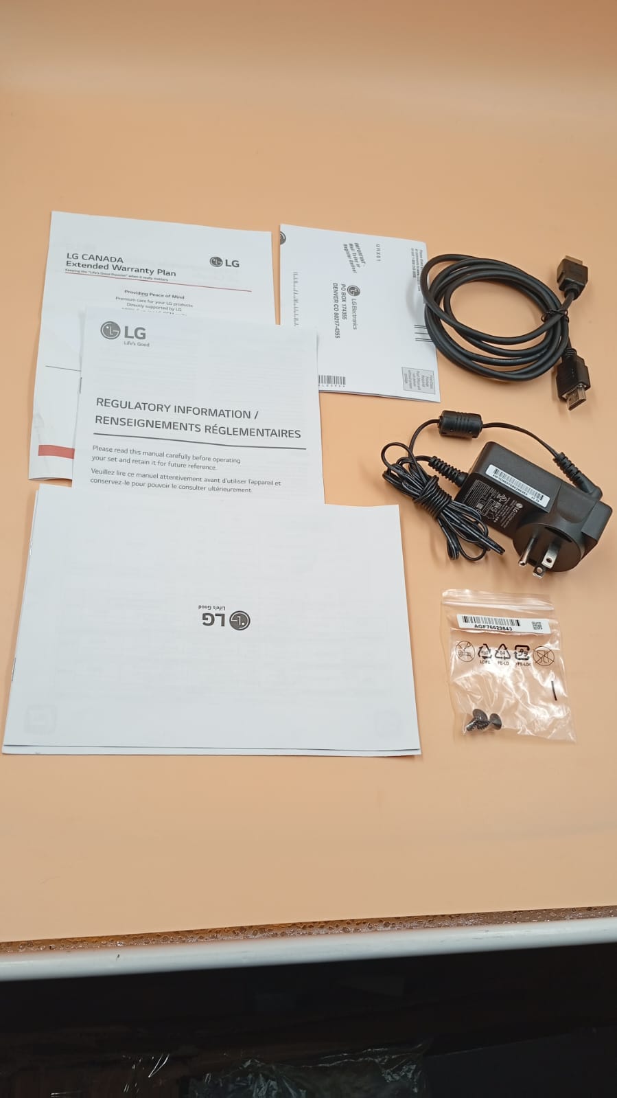 Monitor LG,  Antirreflejo y AMD FreeSync, 27", (USADO, SIN BASE)