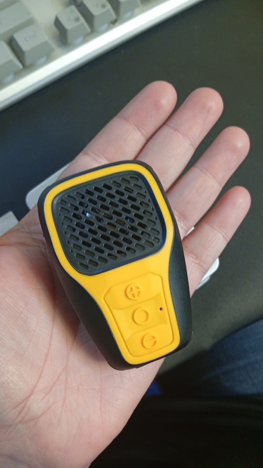 Altavoz Bluetooth portátil Mini, con clip, impermeable IP67.