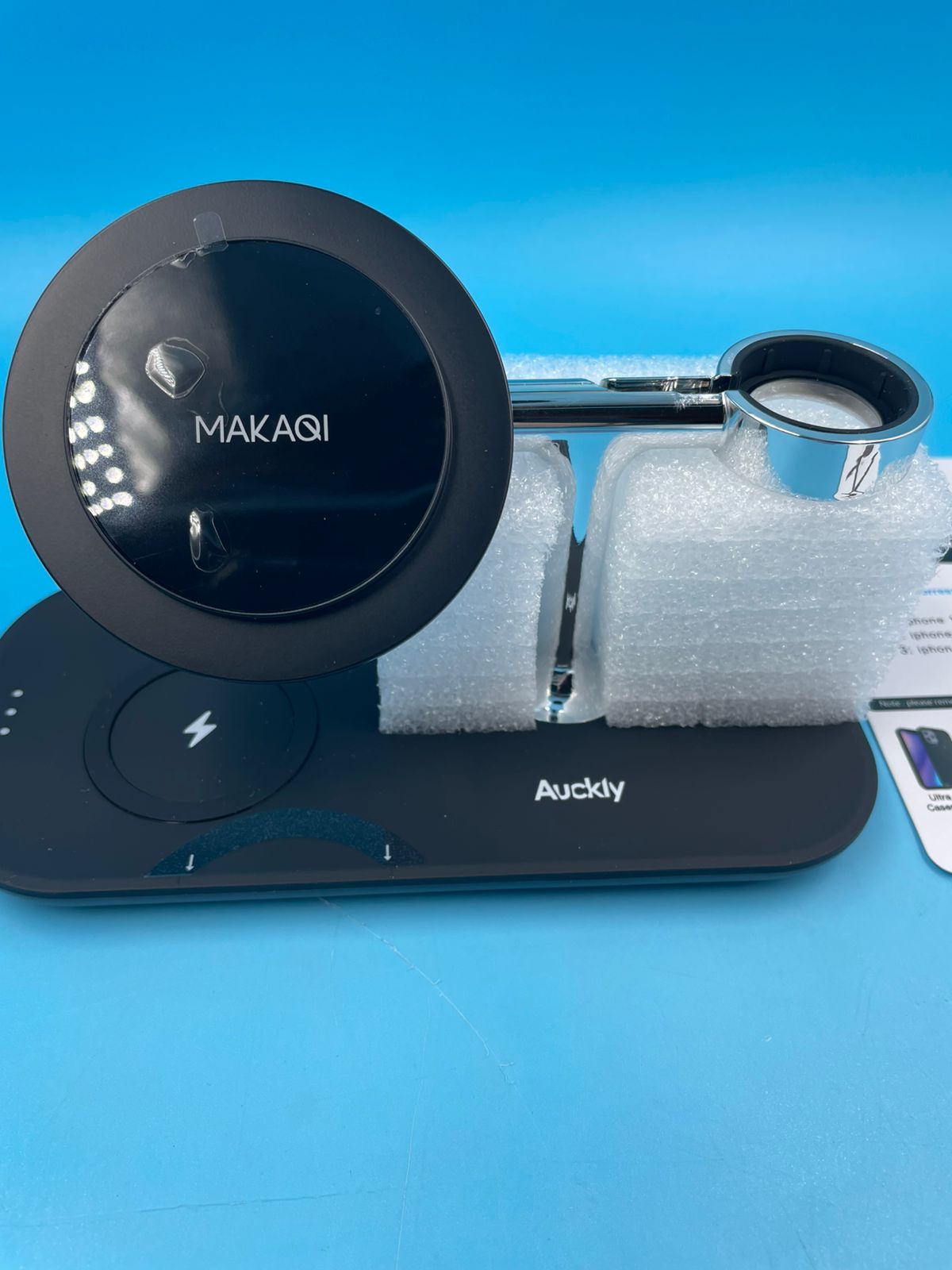 Estación de carga inalámbrica magnética para iPhone 3 en 1 .