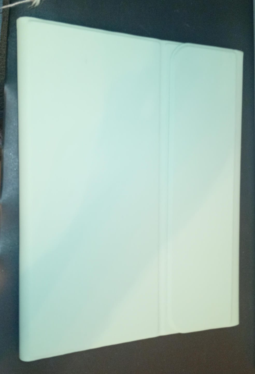 Funda Kenke para iPad de 11", con teclado, Bluetooth, portalápices.(USADO).