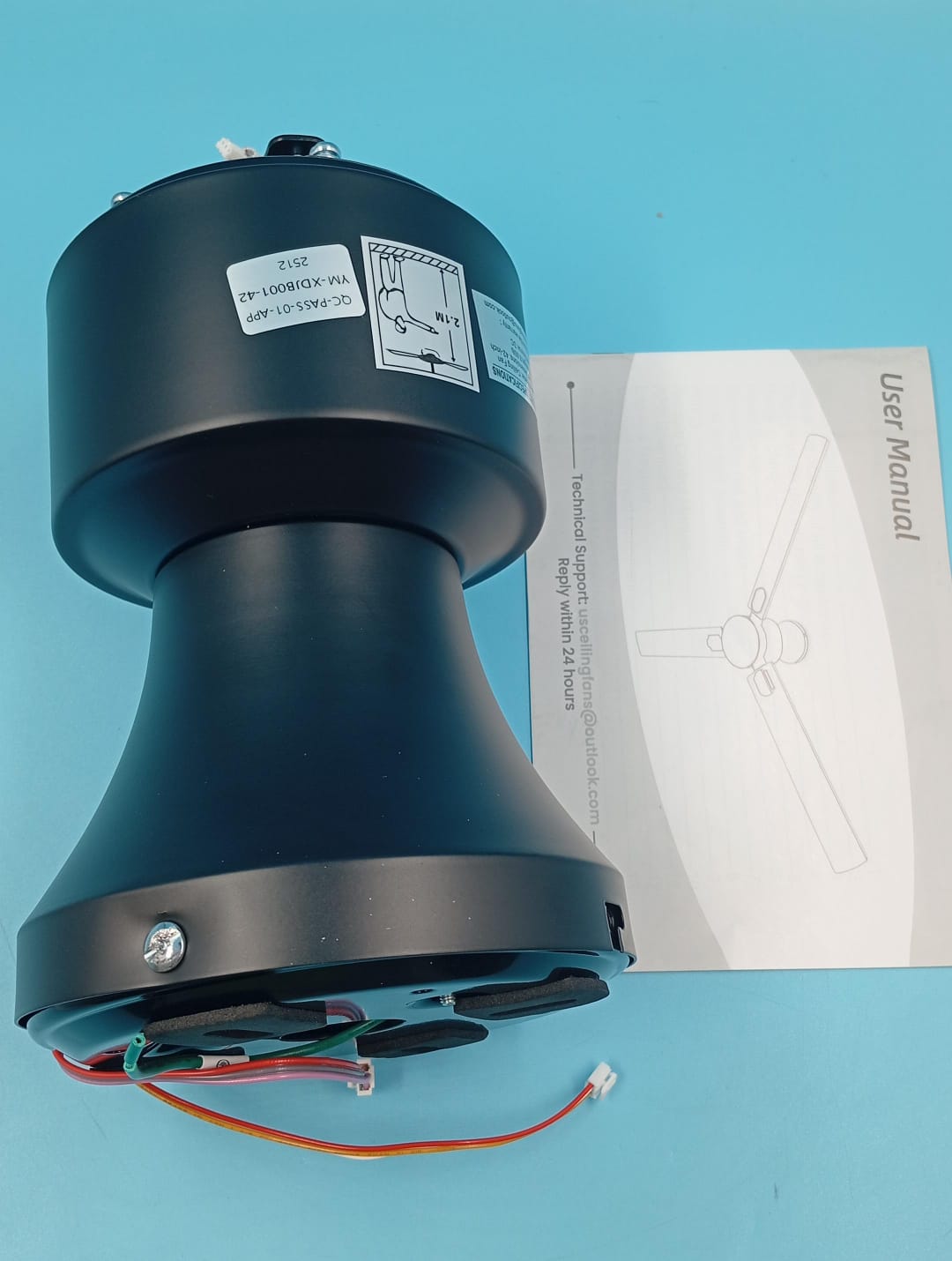 Ventilador de techo, empotrable, 42", control remoto, luz regulable.