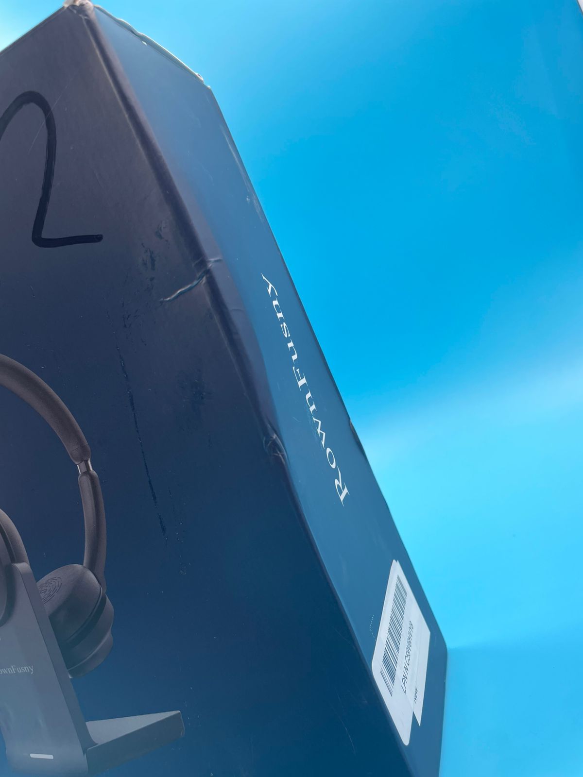 Auriculares inalámbricos con micrófono para trabajo.