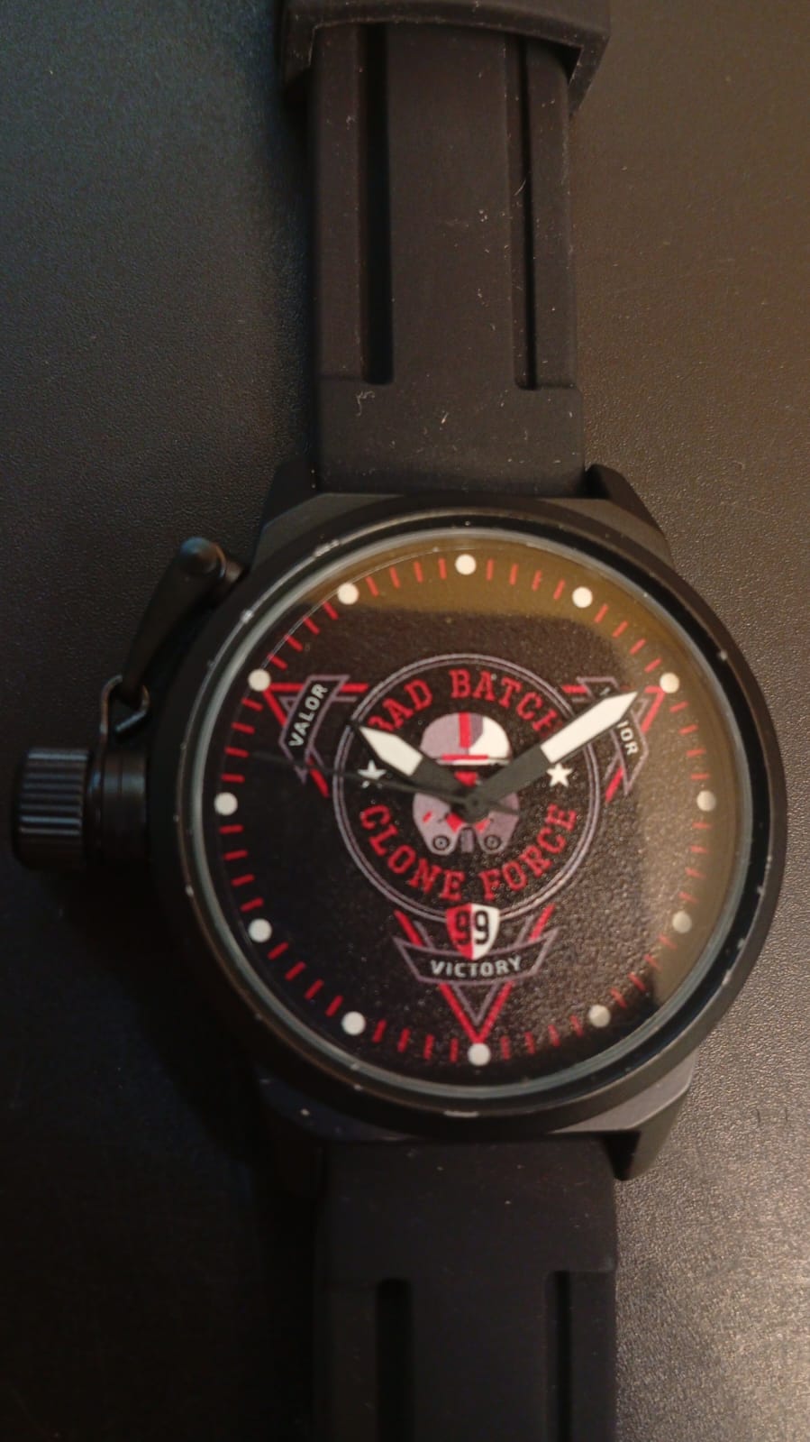 Reloj analógico, cuarzo, correa caucho, protector corona, Star Wars.