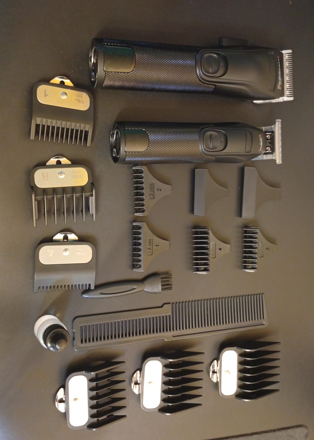 Kit de cortadoras de pelo profesional, recargables, inalámbricas.(USADO)