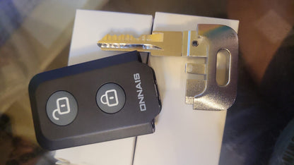 Cerradura de puerta sin llave con contraseña y control remoto. ONNAIS.