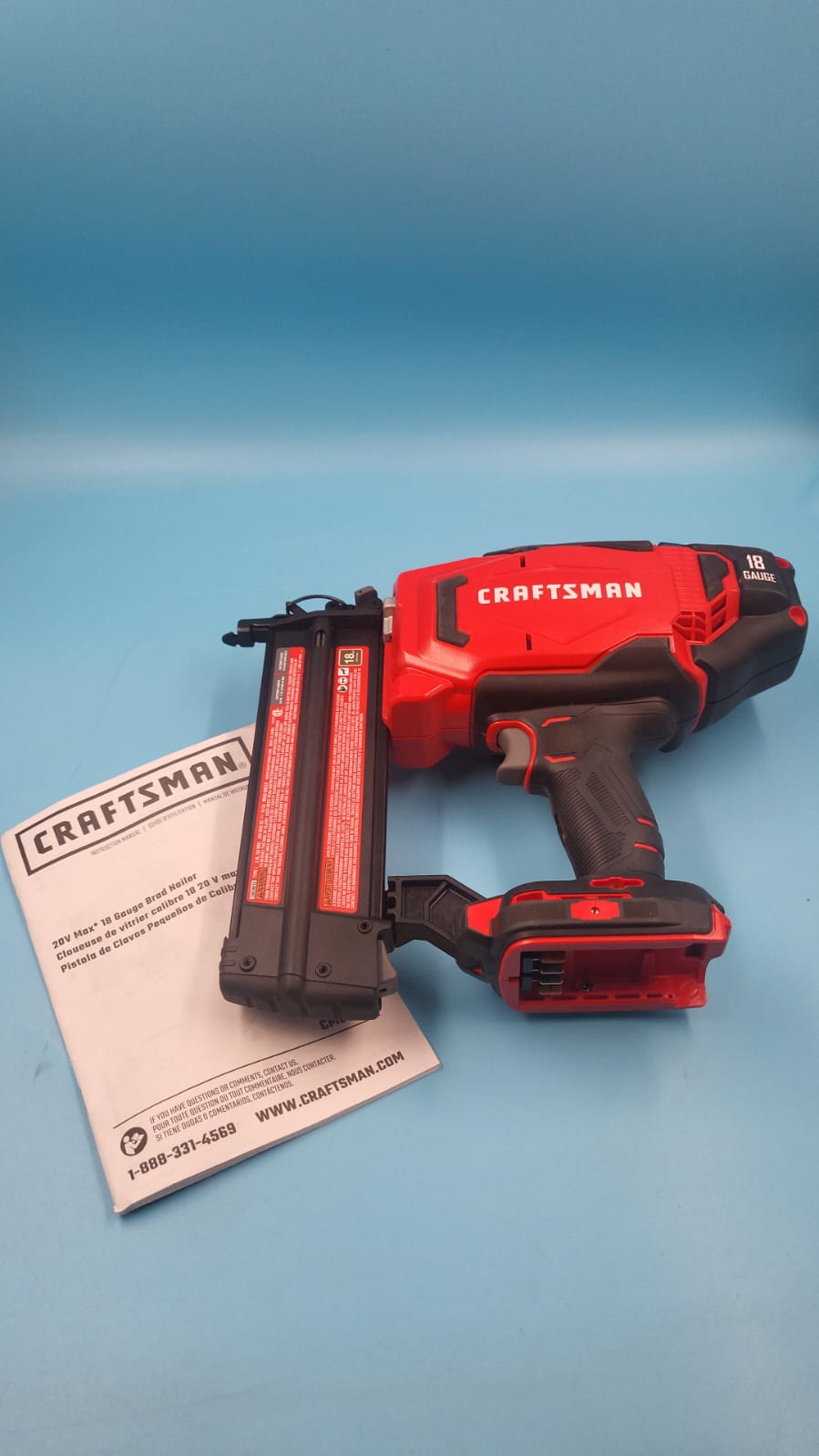 CRAFTSMAN V20 Clavadora Brad, 18GA, sin cable, solo herramienta desnuda (CMCN618B)