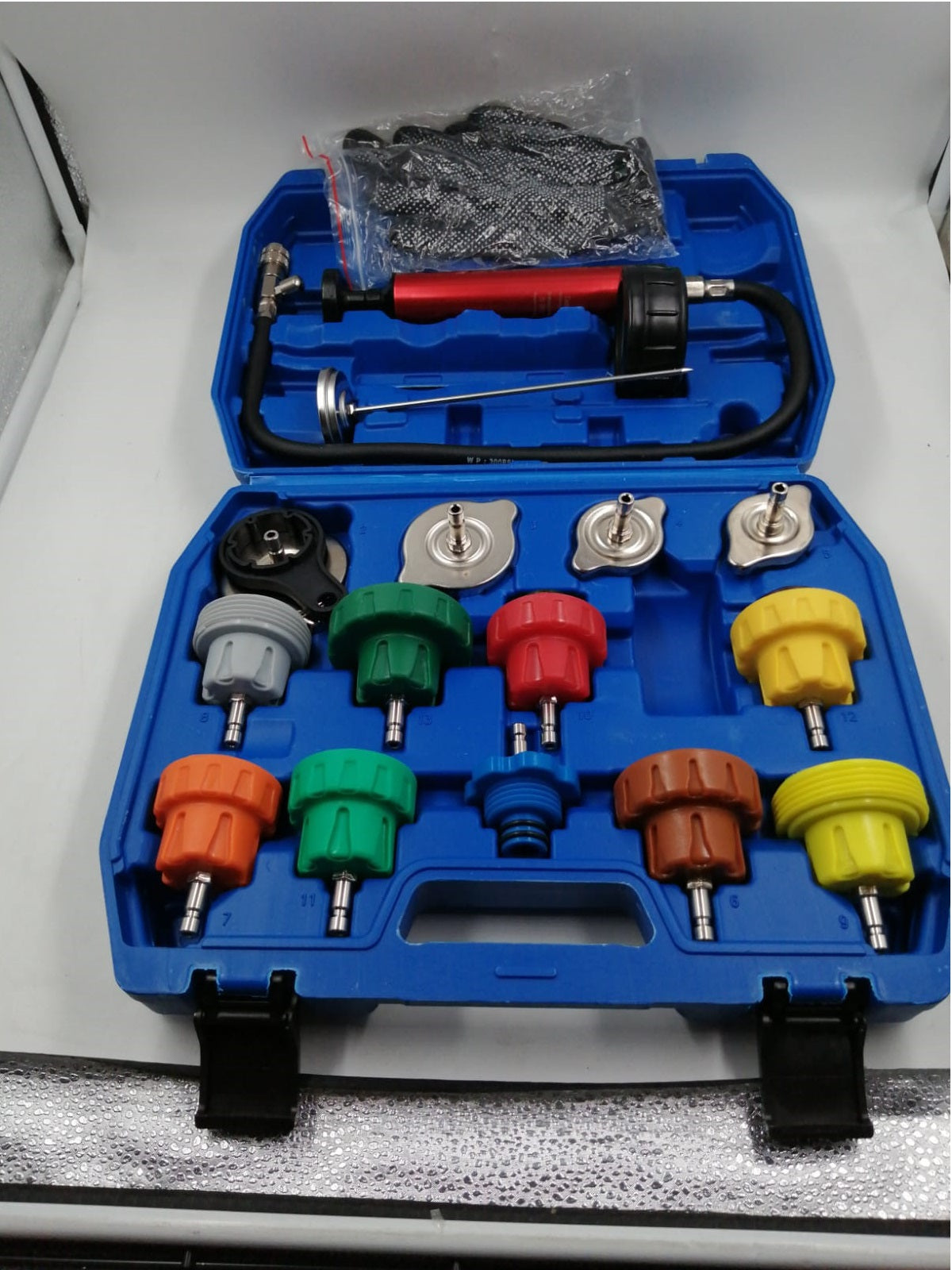 Kit probador de presión, radiador, carga refrigerante, det. fugas.