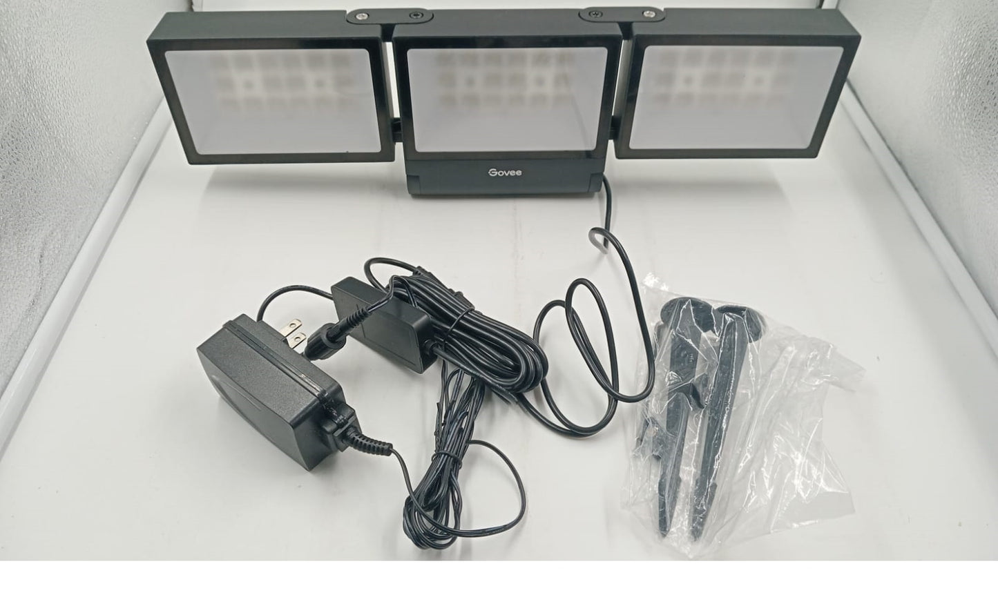 Luces de inundación para exteriores, Govee Triad, IP66 impermeable.