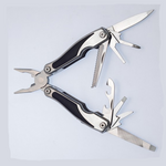 Herramienta multiusos Traveler MT842I-8G, Con estuche.