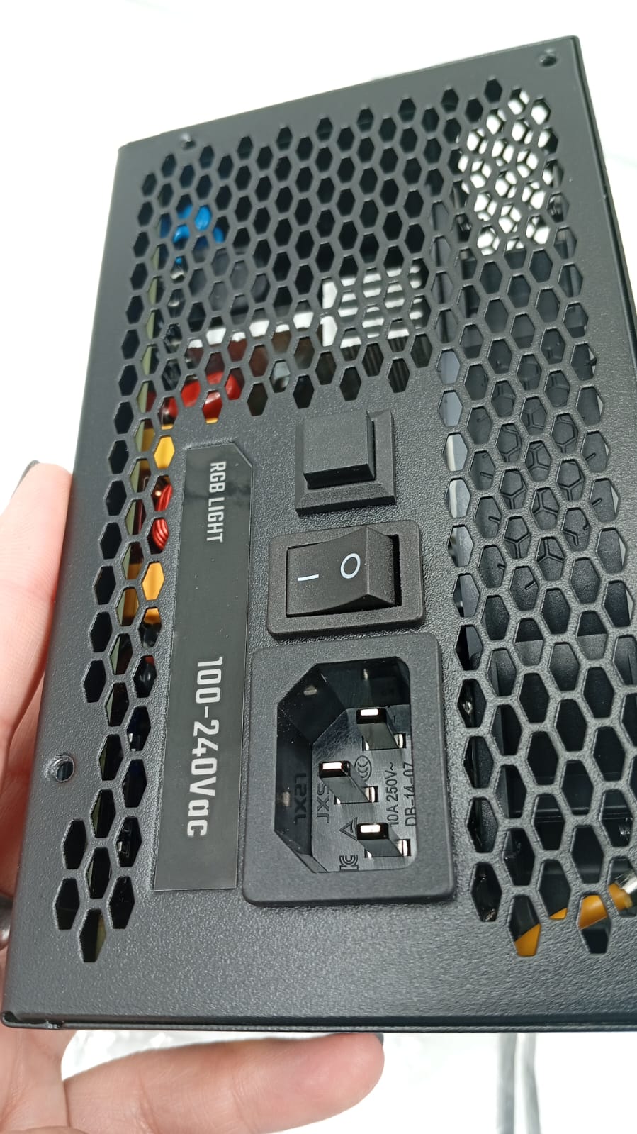 Fuente de alimentación, GAMEMAX 850W, 80 Plus Gold, (USADO).