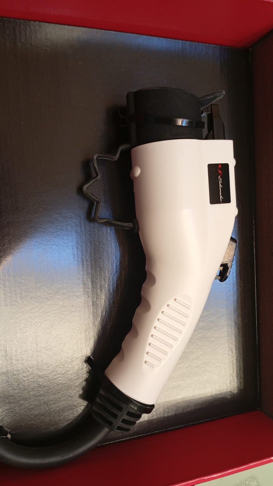 Cargador eléctrico de 16 amp/240V, Nivel 2, Schumacher Electric.