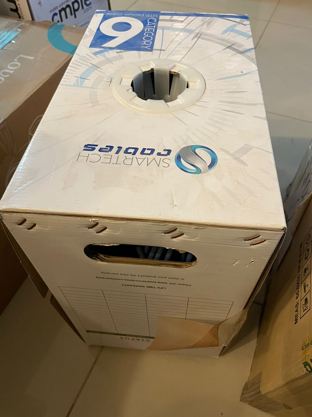 Cable Ethernet a granel CAT6 Plenum (CMP) de 1000 pies.