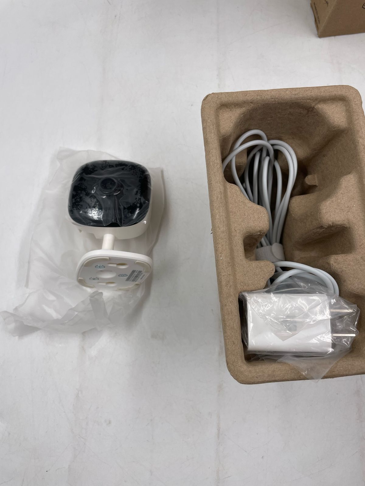 Cámara de seguridad inteligente KASA SPOT EC60.