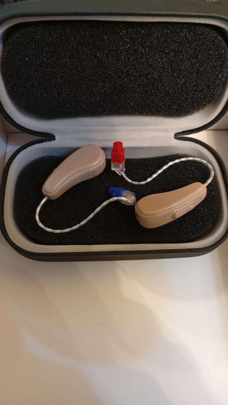 Auxiliares auditivos para personas mayores, AIMSUMY.